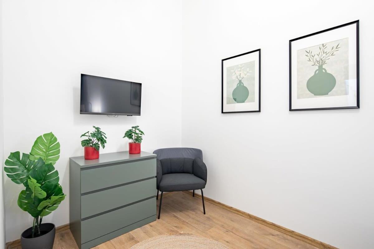 Central - New - Comfy Ac Studio Budapest Ngoại thất bức ảnh